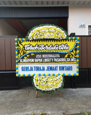 Papan Bunga Duka di Kebakkramat